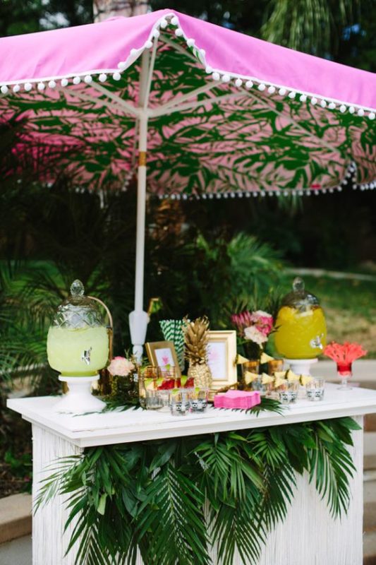 With several weeks left of sun tan season, there is still plenty of time to plan a party! So, we’ve compiled a list of five summer party themes that are perfect for your backyard. We’ve included must-have decorations, colour schemes and the events they would be perfect for.