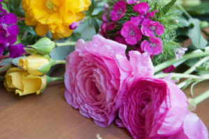 To get you feeling divinely exquisite at this year's Melbourne Cup, the floristry team at W Events are helping you create the perfect DIY flower crown!